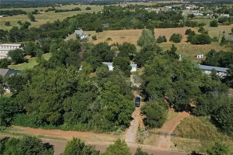 229 Simpson Ln, Guthrie, OK 73044