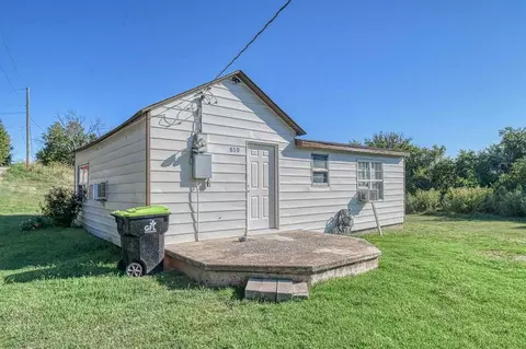 610 N Santa Fe Ave, Purcell, OK 73080