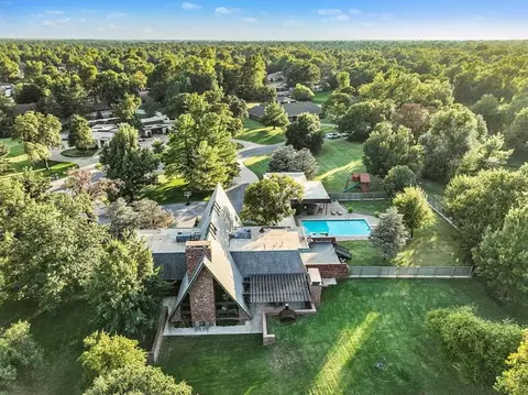 2802 Oakhill Cir, Enid, OK 73703