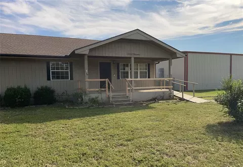 1215 W Tahlequah Ave, Sulphur, OK 73086
