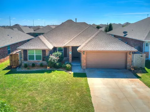 9412 NW 91st Cir, Yukon, OK 73099