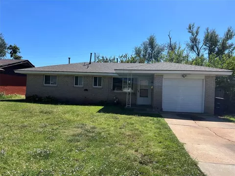 748 SW 1st St, Moore, OK 73160