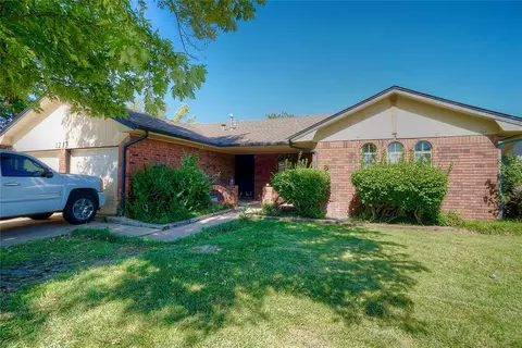 1213 SW 97th St, Oklahoma City, OK 73139