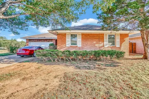 101 Cameron Dr, Altus, OK 73521 photo 3