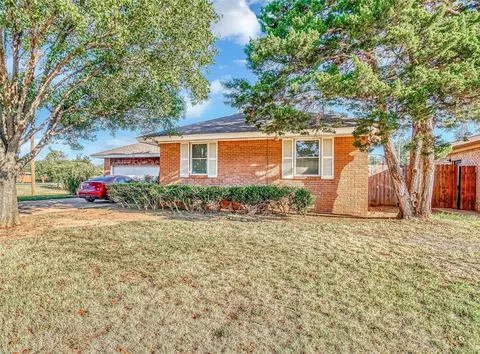 101 Cameron Dr, Altus, OK 73521 photo 2