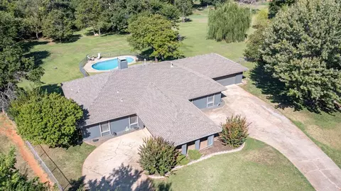 1601 Remington Rd, Edmond, OK 73034