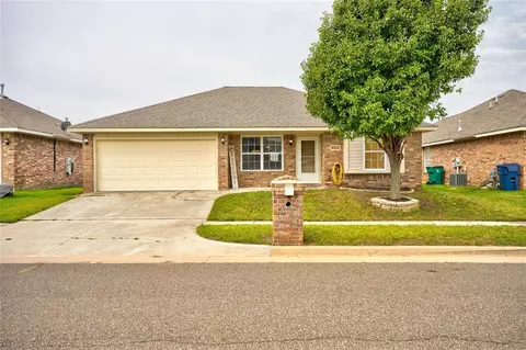 8033 Erryn Ln, Oklahoma City, OK 73135