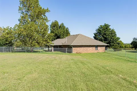 5914 Piper Ln, Tuttle, OK 73089 photo 3