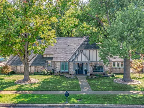 3902 Northridge Rd, Norman, OK 73072