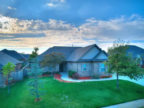 3006 Tara Ln, Norman, OK 73069