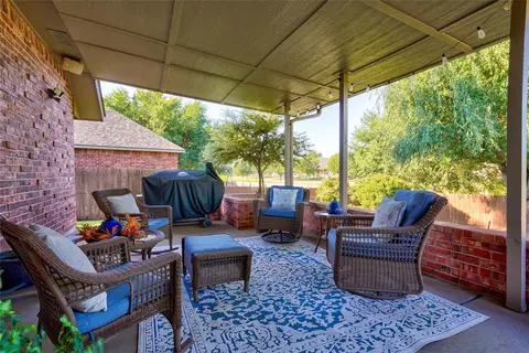 17625 Gold Dr, Edmond, OK 73012