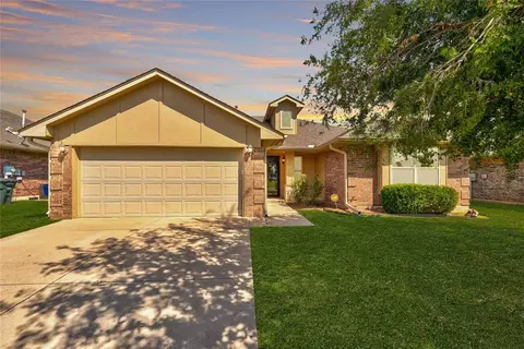 2183 Peacock Dr, Edmond, OK 73012