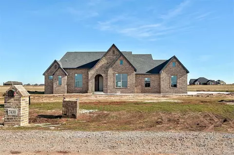 7430 NE Hawk Dr, Piedmont, OK 73078