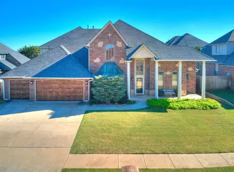 916 Justin Dr, Yukon, OK 73099