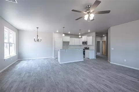 1206 Coffey Dr, Perry, OK 73077 photo 9