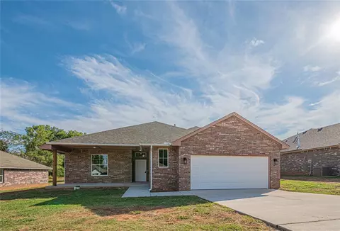 1206 Coffey Dr, Perry, OK 73077 photo 3