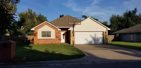 121 S M Ave, El Reno, OK 73036