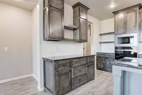 2425 Creekview Trl, Moore, OK 73160 photo 14