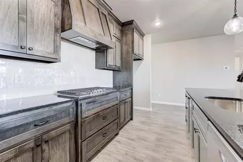 2425 Creekview Trl, Moore, OK 73160 photo 16
