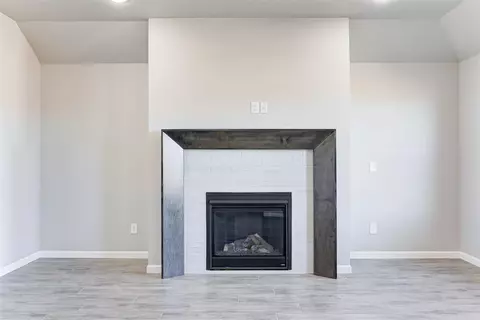2425 Creekview Trl, Moore, OK 73160 photo 7