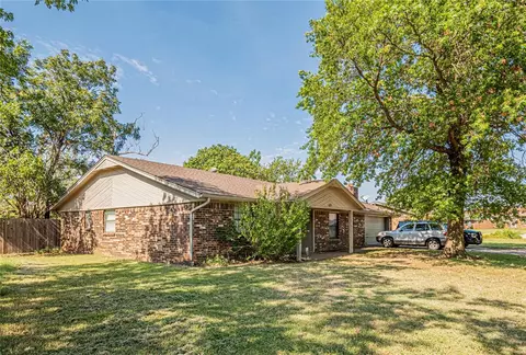 1325 N Terrace Dr, Weatherford, OK 73096