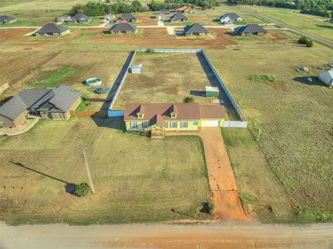 29937 E 830 Rd, Cashion, OK 73016