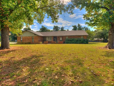 4008 E Blue Ridge Rd, Edmond, OK 73034