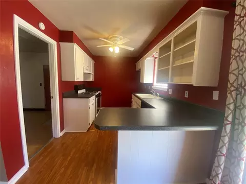 228 E Beech Ave, Yukon, OK 73099 photo 10