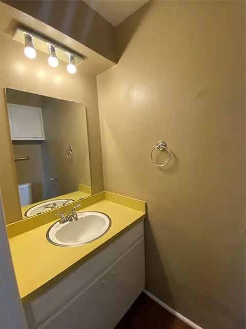 228 E Beech Ave, Yukon, OK 73099 photo 6