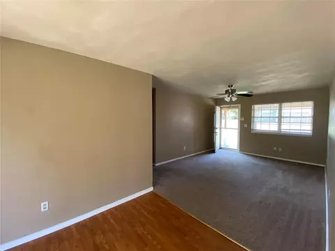 228 E Beech Ave, Yukon, OK 73099 photo 8