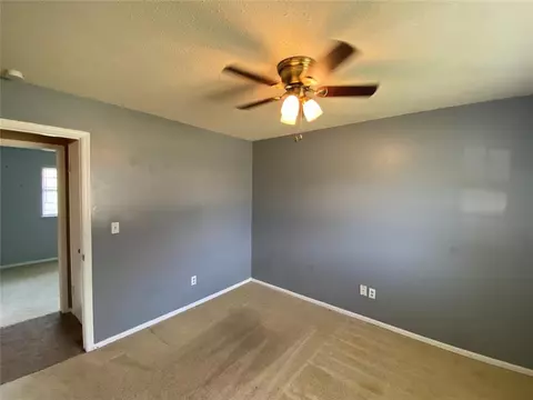 228 E Beech Ave, Yukon, OK 73099 photo 5