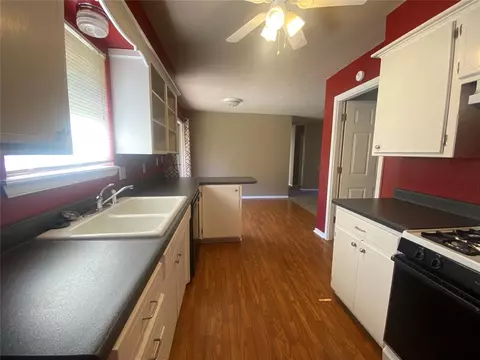 228 E Beech Ave, Yukon, OK 73099 photo 9