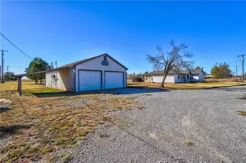 1106 E Floyd Ave, Apache, OK 73006 photo 28
