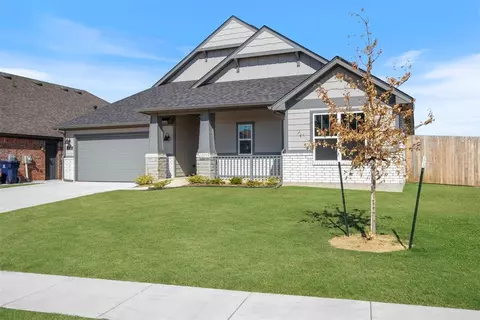 724 Caladium Dr, Yukon, OK 73099