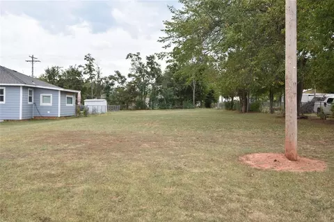1803 W Logan Ave, Guthrie, OK 73044