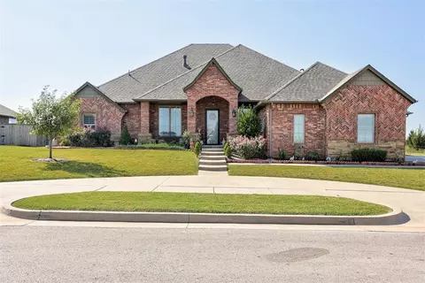 10148 NW 99th St, Yukon, OK 73099
