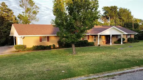 108 Grandview Dr, Pauls Valley, OK 73075