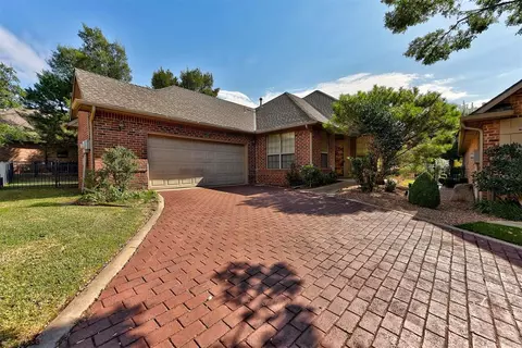 209 Shortgrass Rd, Edmond, OK 73003