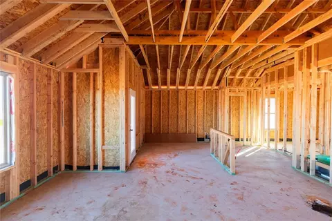 805 Halley Dr, Moore, OK 73160