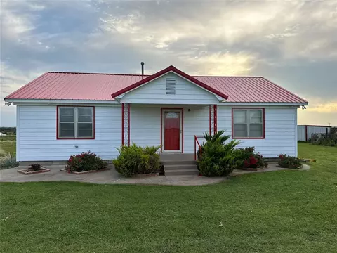 11286 N 2240 Rd, Bessie, OK 73622
