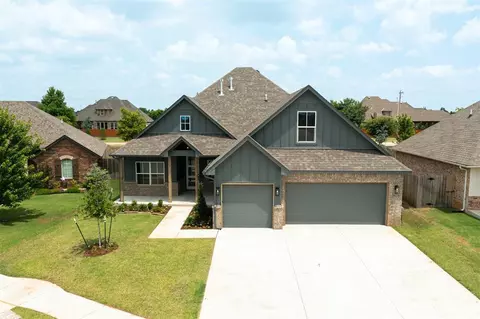 11033 NW 23rd Ter, Yukon, OK 73099