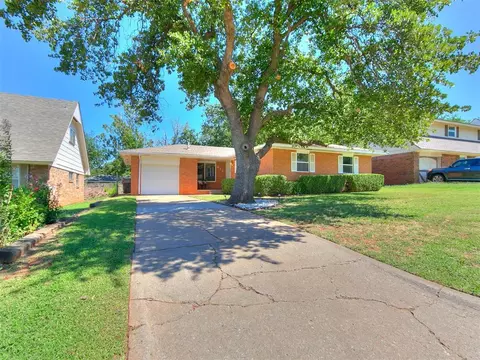 613 Redstone Ave, Edmond, OK 73013 photo 2