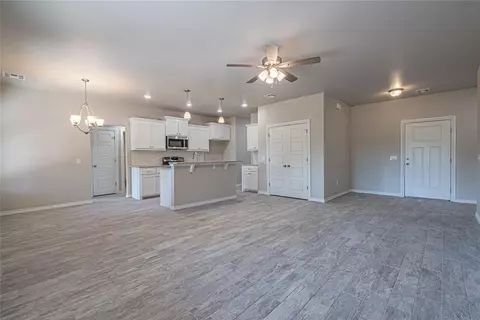 1204 Coffey Dr, Perry, OK 73077 photo 6