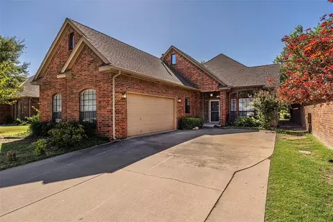 1128 Pinehurst Dr, Norman, OK 73072