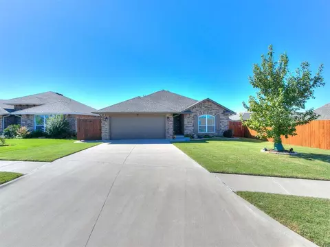 3800 Wiltshire Dr, Norman, OK 73026