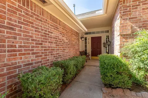 717 Old Bugle Rd, Edmond, OK 73003 photo 3