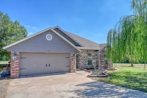 12344 Bear Dr, Lindsay, OK 73052