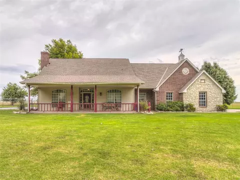2724 Young Ave, Newcastle, OK 73065