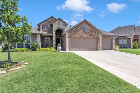 2624 Sunflower Dr, Edmond, OK 73013