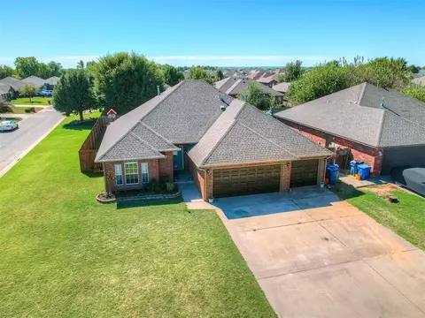 582 NE 23rd St, Newcastle, OK 73065